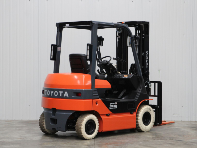 Tweedehands Heftrucks TOYOTA 8FBL25